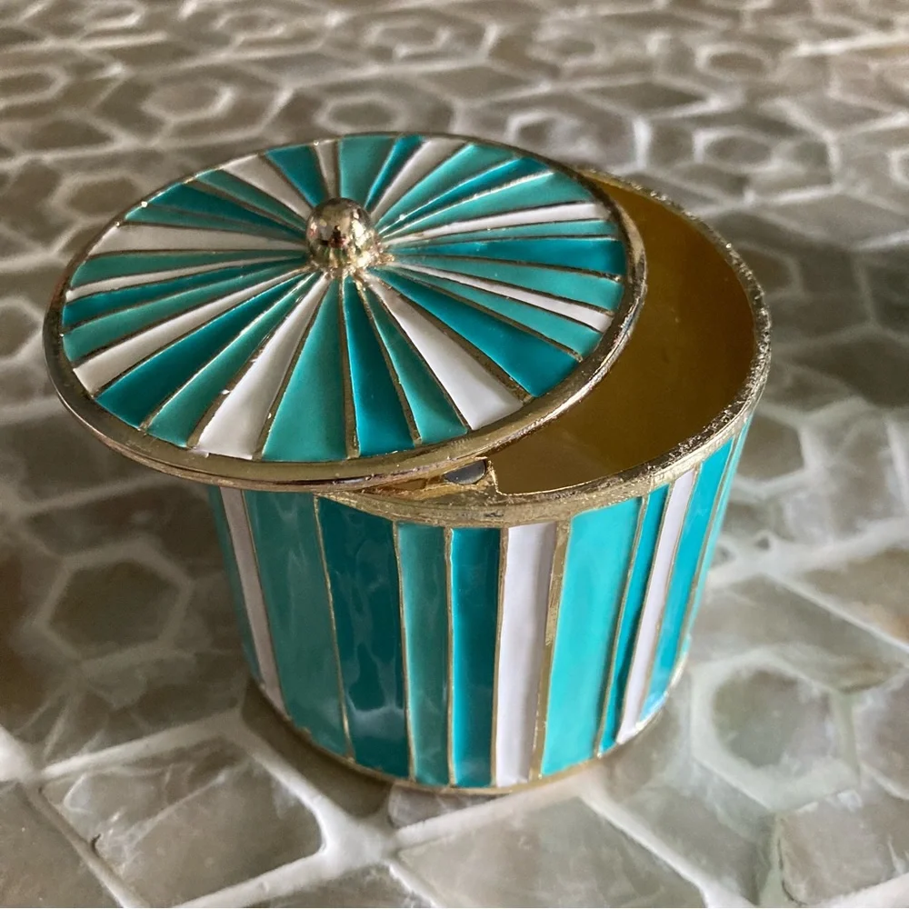 NEW! Z Gallerie matching candle and box set